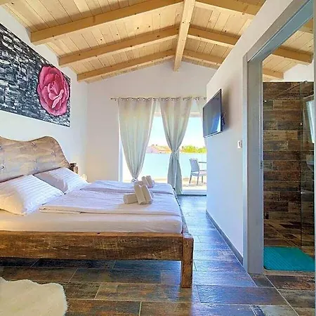 Imperia 1 Comfortable Hotel